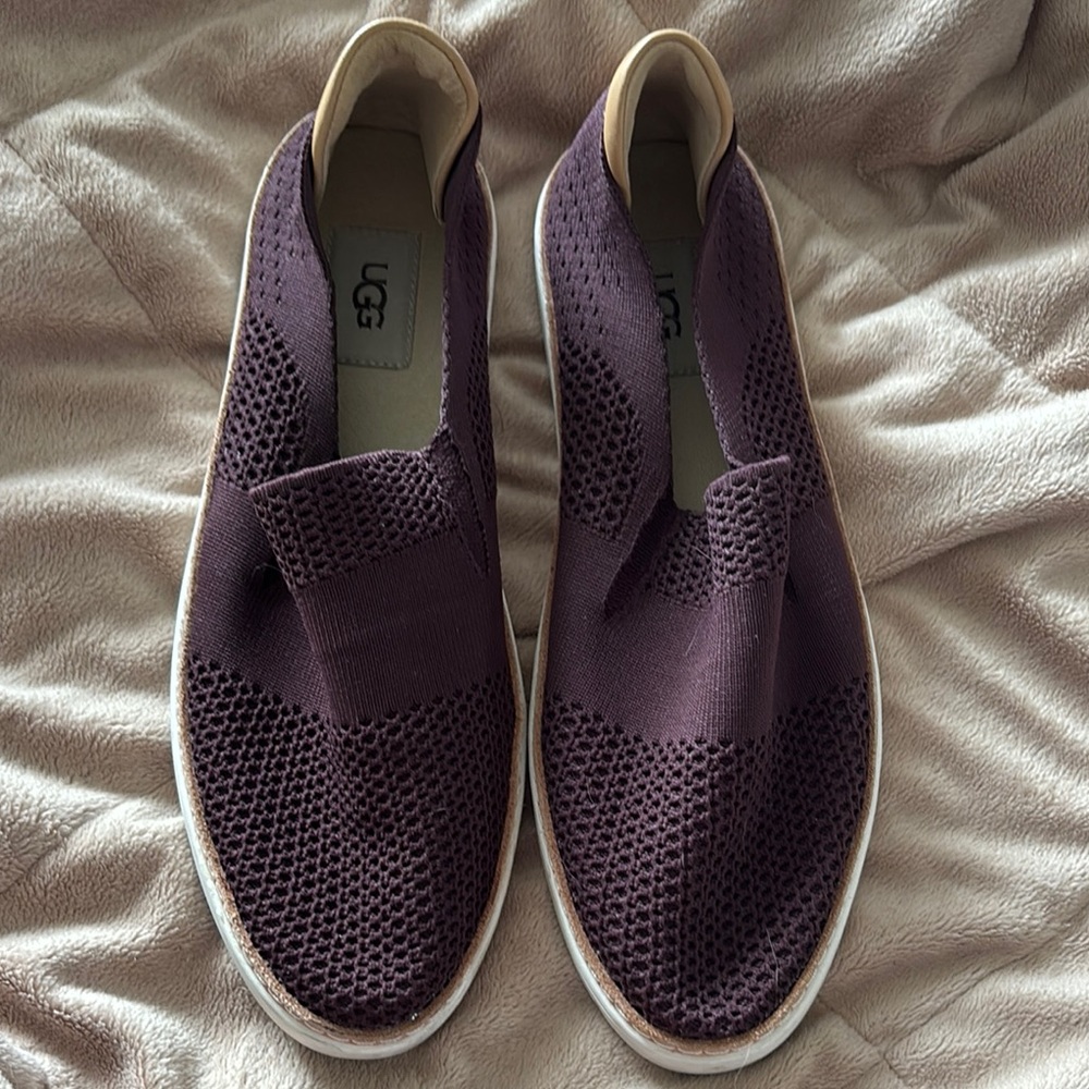 UGG Women's Purple Slip-On Shoes Size 10 Excellent!